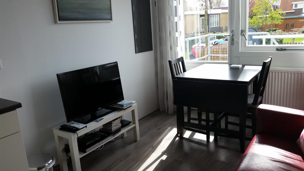 Homestay Bij Aelita 登堡 外观 照片
